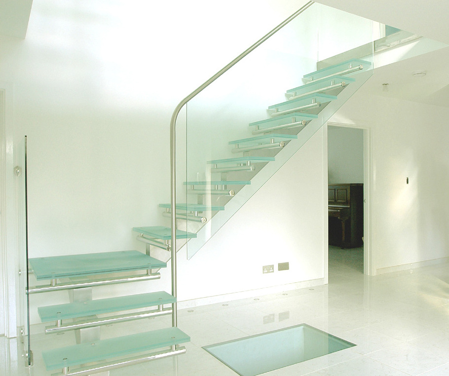 Laminated tempered glass stair treads floating stairs with glass railing