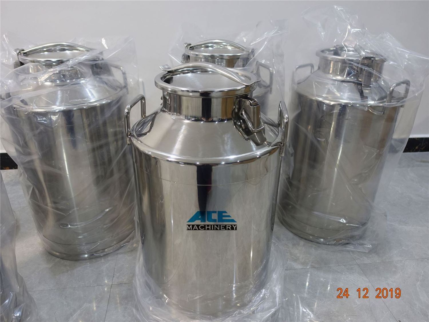 Ace Hot Sell 20L 40L 50L Dairy Farm Stainless Steel Mini Milk Cans