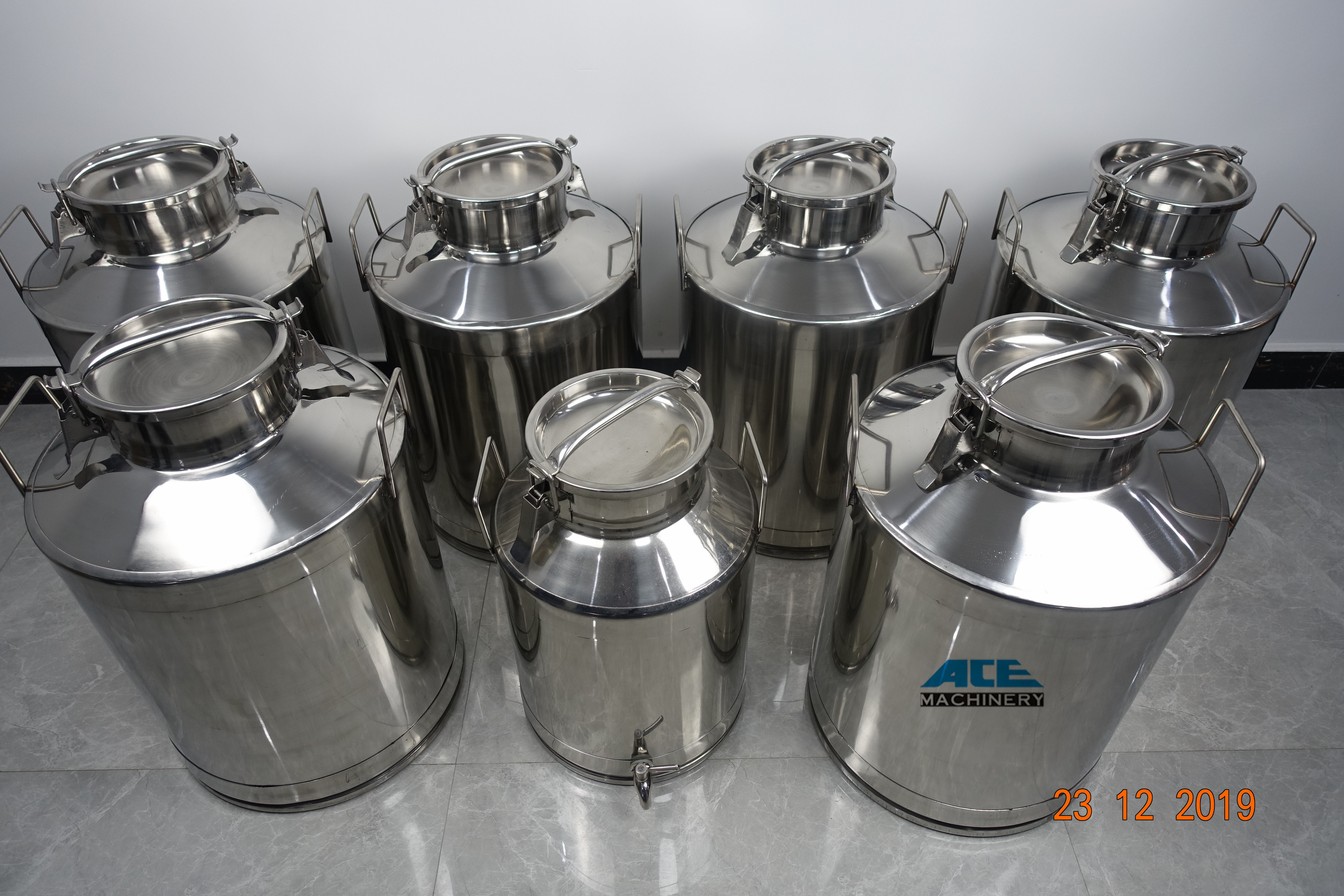 Ace Hot Sell 20L 40L 50L Dairy Farm Stainless Steel Mini Milk Cans