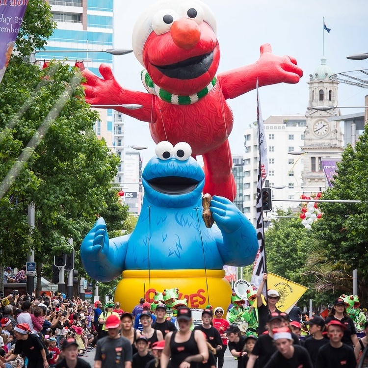 customized Inflatable Cookie Monster Cartoon Character Parade Balloon for sale