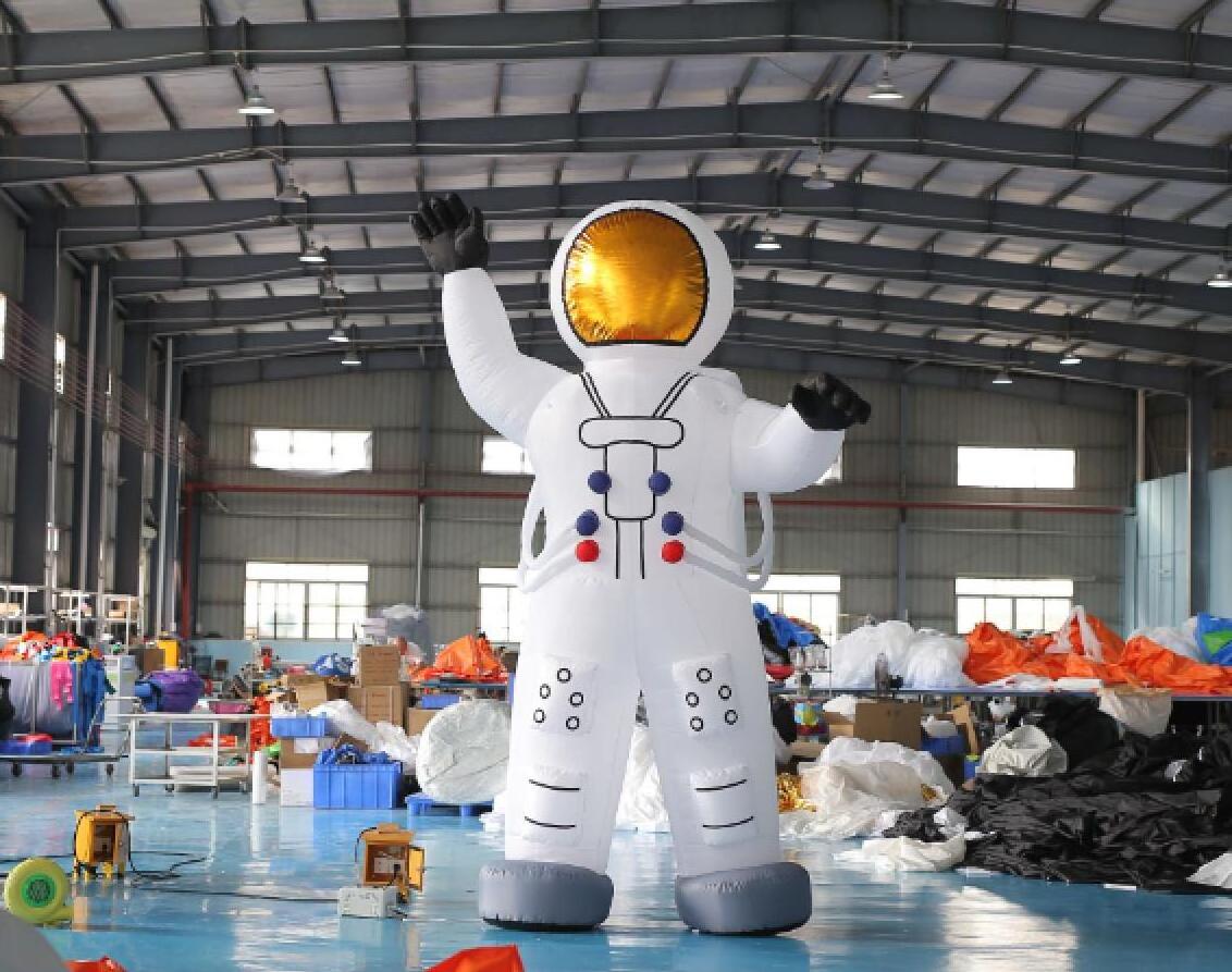 Outdoor Decorative Giant Customized Strong Inflatable Astronaut Model For Sale