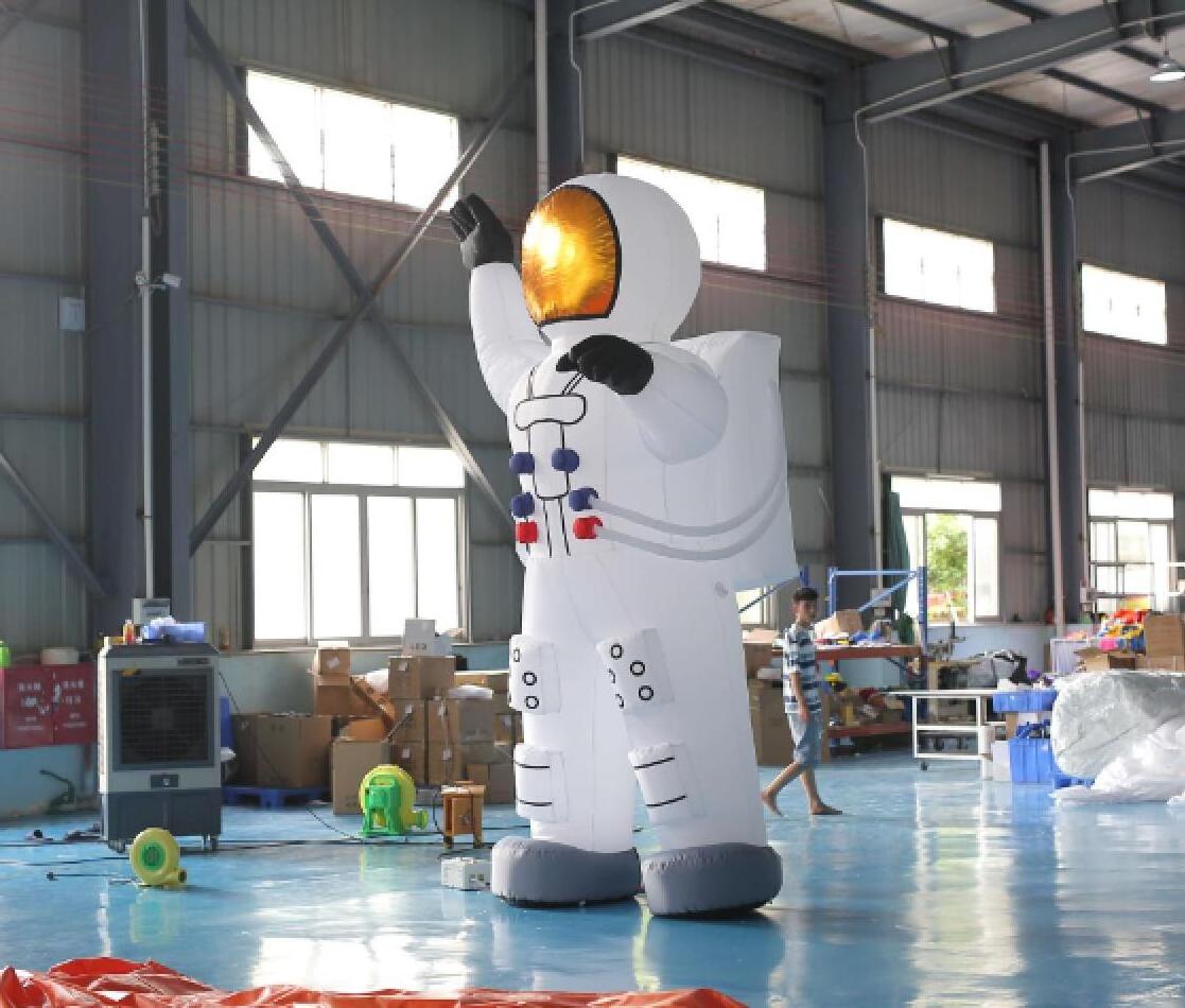 Outdoor Decorative Giant Customized Strong Inflatable Astronaut Model For Sale