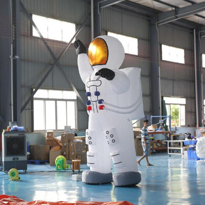 Outdoor Decorative Giant Customized Strong Inflatable Astronaut Model For Sale