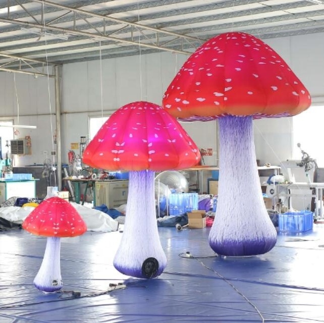 High Quality Giant Inflatable Mushroom with Led Lights for Sale