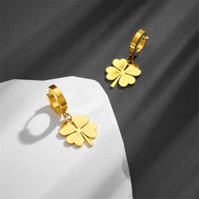 Yiwu Aceon Stainless Steel Flat Hinge Ring Small Hoop Dangle Custom Charm Lucky Clover Gold Pendant Hoop Earring