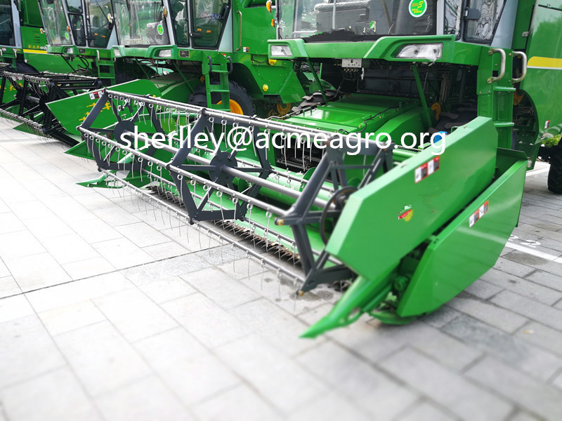 4LZ-8 Soybean Combine Harvester