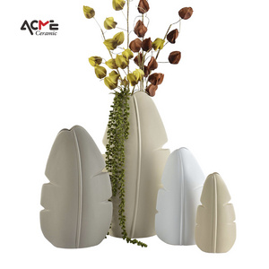 Modern Minimalist Ceramic Vase Decoration Table Banana Leaves Shape Ceramic Flower Vase For Home Decor