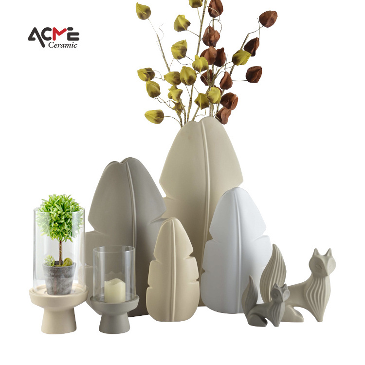 Modern Minimalist Ceramic Vase Decoration Table Banana Leaves Shape Ceramic Flower Vase For Home Decor