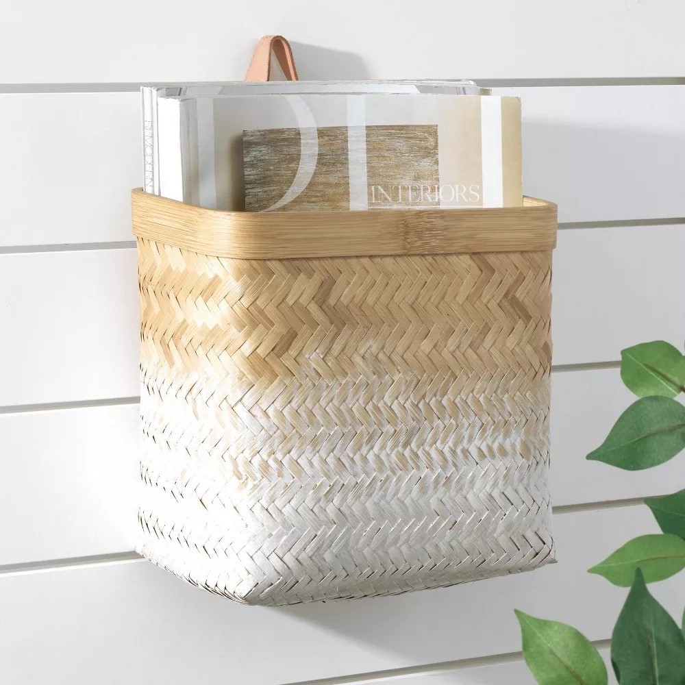 Indian Wholesale Woven Ombre Bamboo Hanging Wall Storage Basket for Flowers & Decorative Essentials Pantry Closet Bathroom