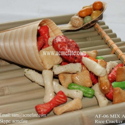 High quality christmas crackers healthy snacks  Korean  snack food  japanese rice crackers  mix rice cracker