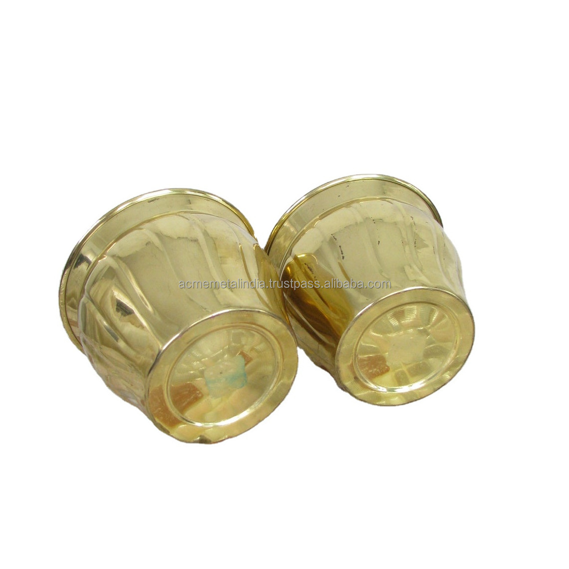 Highest Quality Gold Polished Metal Indoor Planters Set Of 2 Different Sizes Solid Brass Round Shape Metal Planters