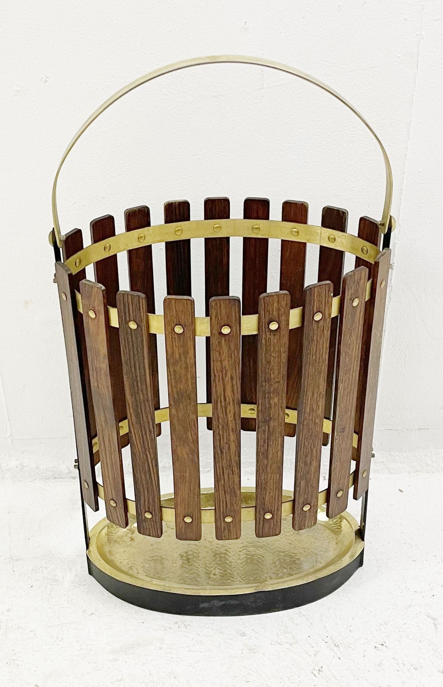 Wooden Design Frame Umbrella Stand With Golden Color Shade Rack Umbrella Bucket Indoor Usage In Reasonable Price