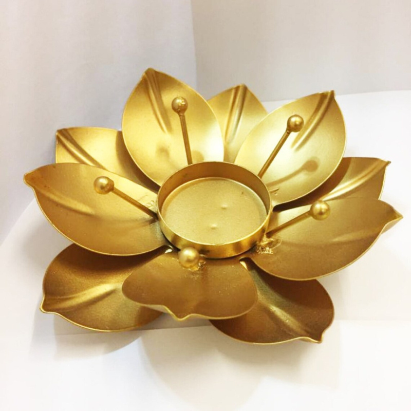 Festivals Christmas Lighting Decorative Tea Light Holder Gold Powder Coated Metal Unique Floral pattern Antique Tea Light Holder