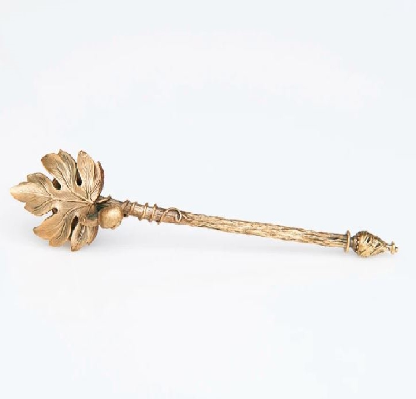 Leaf Design Trending Candle Snuffer For Candle Accessories With Shiny Gold Color Snuffer Household Candle Wick Trimmer