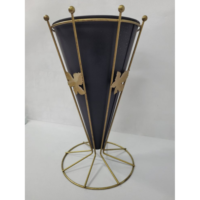 Exclusive Quality Gold Polished Metal Iron Umbrella Stand and Rack Marvelous Design Large Size Customized Shape Umbrella Stand