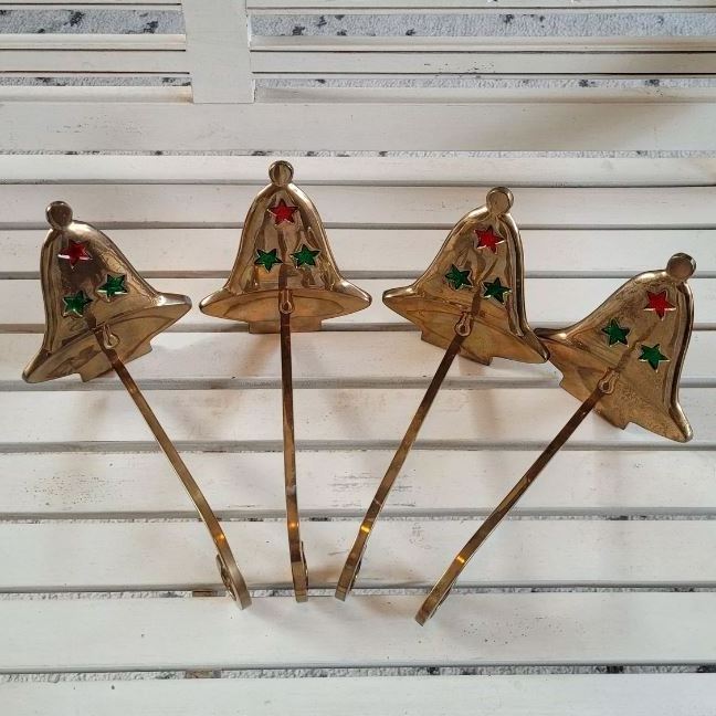 Trending Christmas Pattern Stocking Holder Light In Weight Easy Mountable Metal Stocking Holder At Special Prices