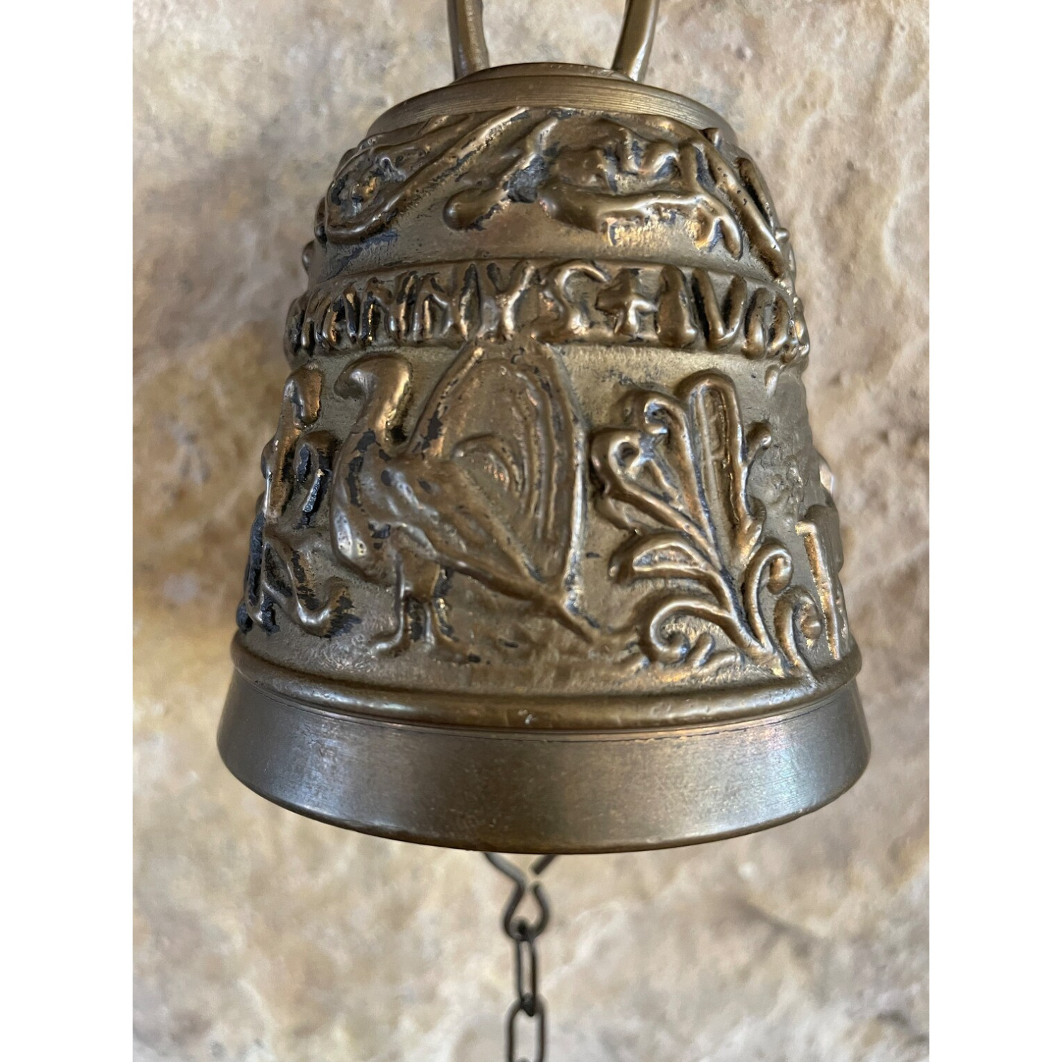 Metal Bell Restaurant Offices Supply Polished Brass Bell With Cross Made in Brass With Wooden Handle Christmas Bell Solid Brass