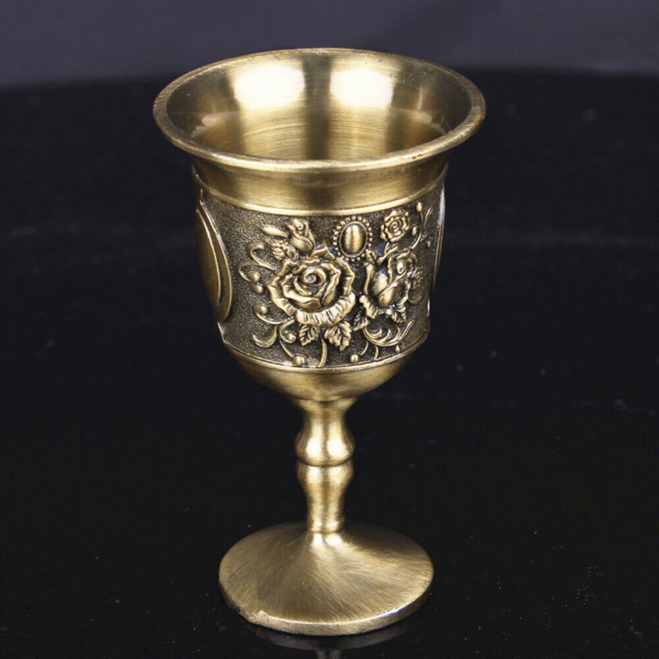 Modern Design Copper Wine Goblet With Brass Drinkware Hot Selling Goblet Cup For Wine Modern Design Goblet Brass With Embossed