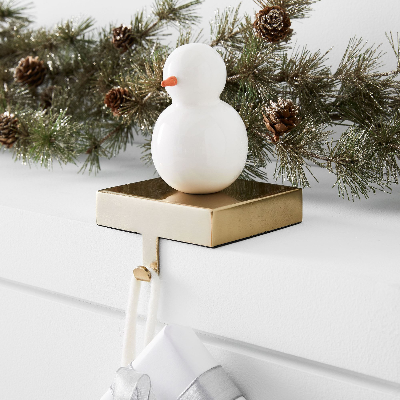 Snowman Design Fancy Stocking Holder Gold Color Christmas Ornaments Stocking Holder Standing For Tabletop Hanging Accessories