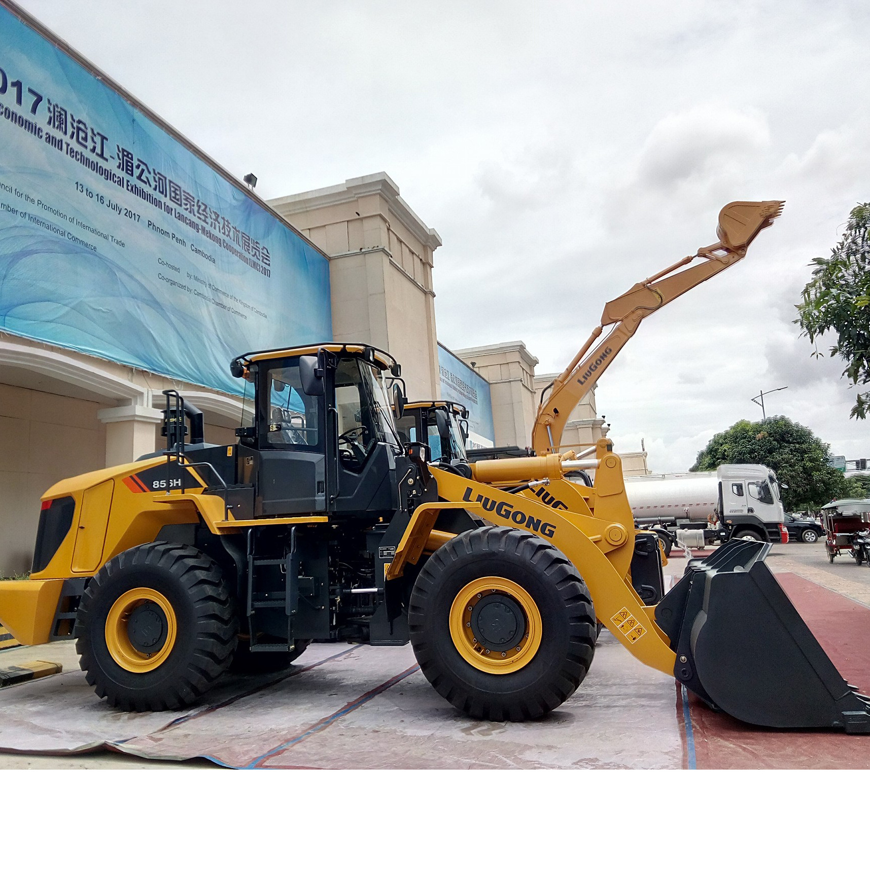 Acntruck 162kw CLG856H Loaders Widely Used in the Field of Construction Mini 5 ton Wheel Loader 856H hot sale