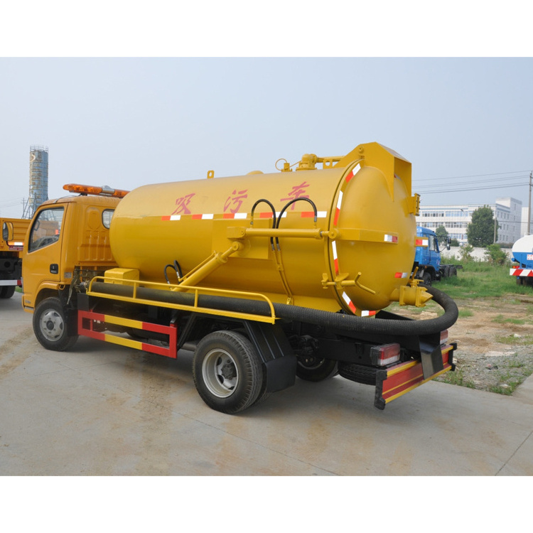 Small 4*2 wheel driving septic vacuum tank pump truck good price