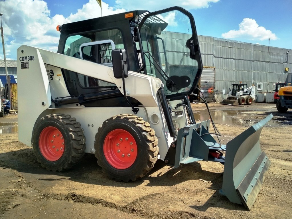 Factory Price CDM308 Skid Steer Loader Snow Scoop Shovel Compact Utility Loader