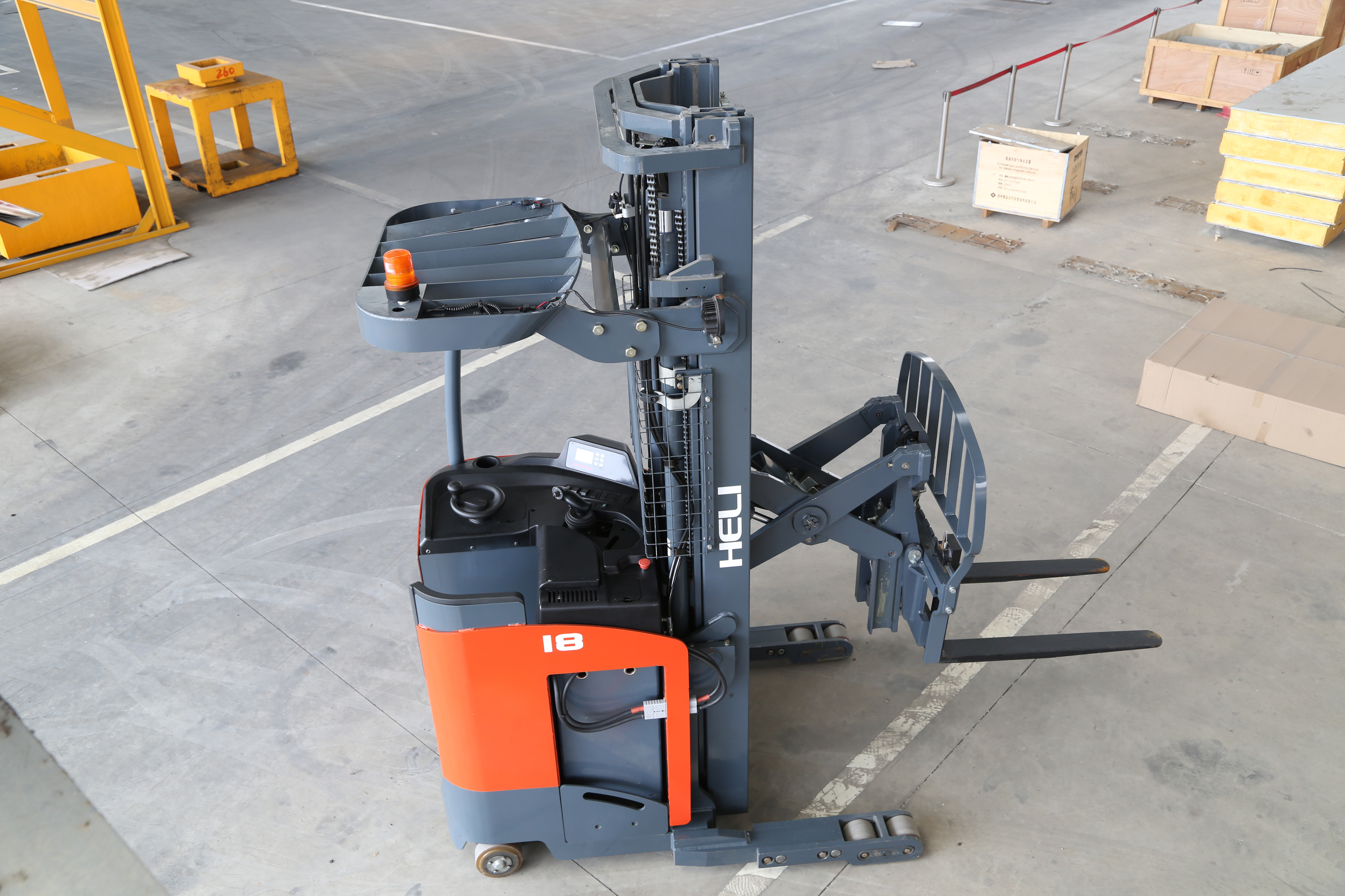 Scissor Lift Logistics Machine CQD18 Electric Pantograph Reach Forklift