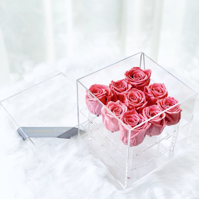 High Quality Real Preserved Flower Clear Acrylic Flower Box with Lid for Gift