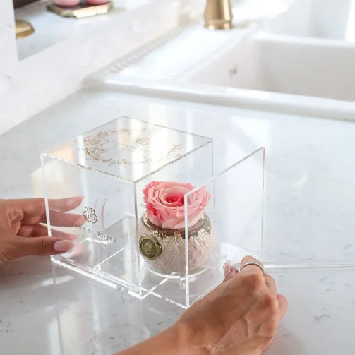 High Quality Real Preserved Flower Clear Acrylic Flower Box with Lid for Gift