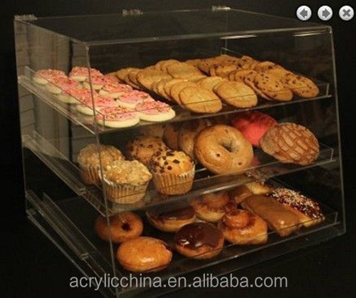 Clear acrylic cupcake/bread display case