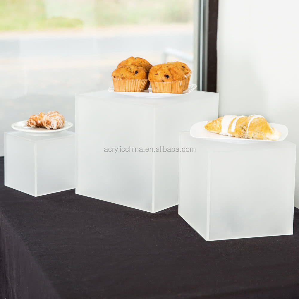 Factory wholesale Clear Water Ripple wedding Acrylic 5 Sides Cube Dessert Food macaron Display risers stand