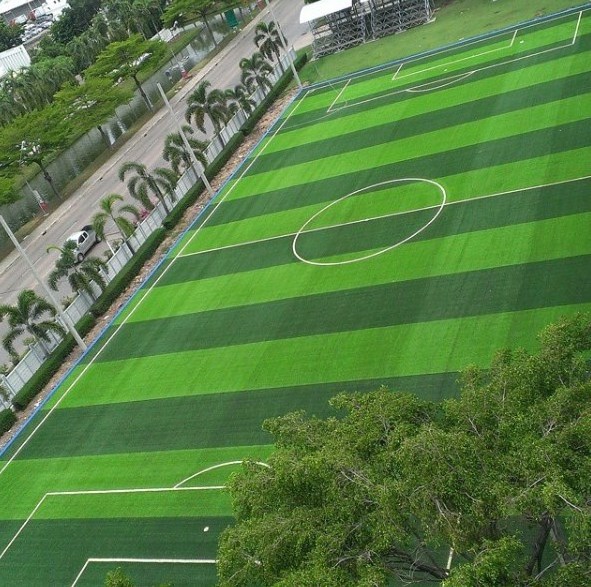 High quality artificial grass sports flooring football  natural synthetic grass turf carpet tiles