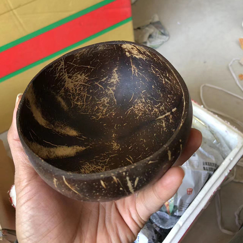 Big Supplier Eco-friendly Coconut Bowl 100% Natural Low MOQ Customized Logo Polished Coconut Shell Bowl And Coconut