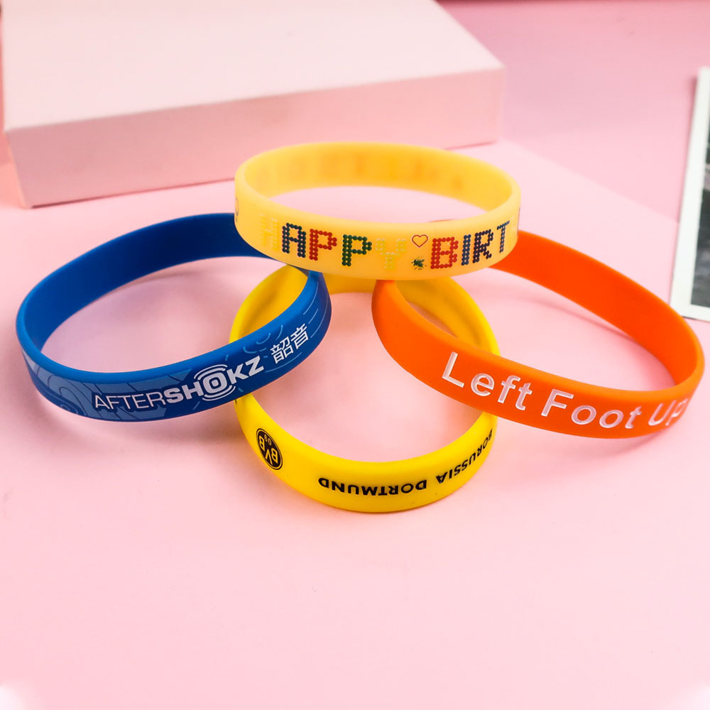 Promotional gift waterproof sports rubber bracelets silicone personalized wristbands with logo custom wrist bands