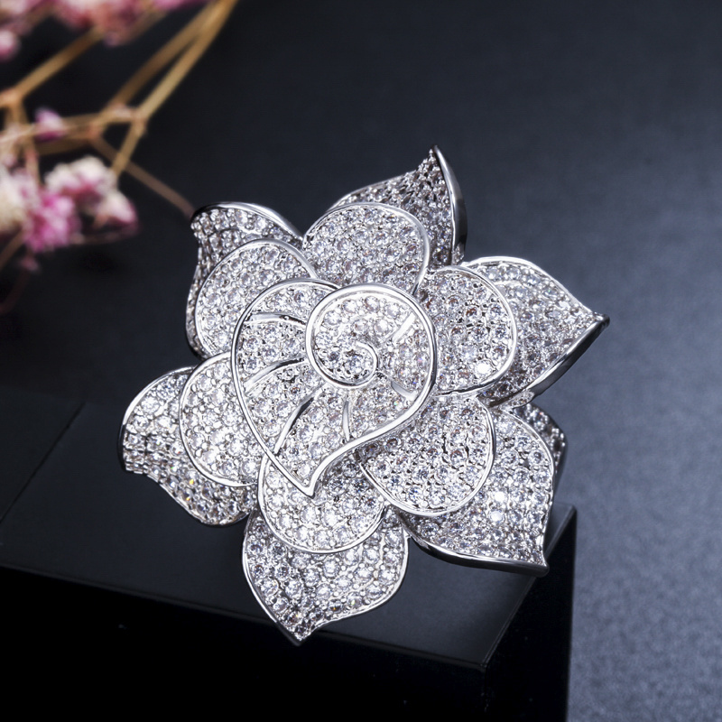 White Gold Plated Luxury Statement Jewelry Cubic Zircon Stone Big Geometric Lucky Flower Engagement Party Finger Rings for Women