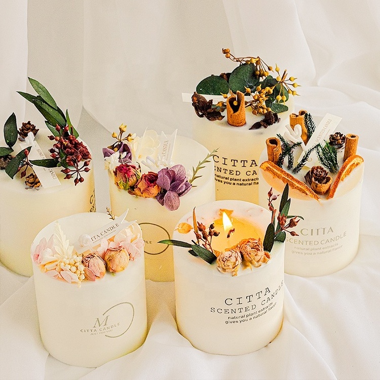 2023 Hot Selling  Aromatherapy Vanilla Dried Flower Soy Wax Scented Candle With Glass Jar Tin Gift Box