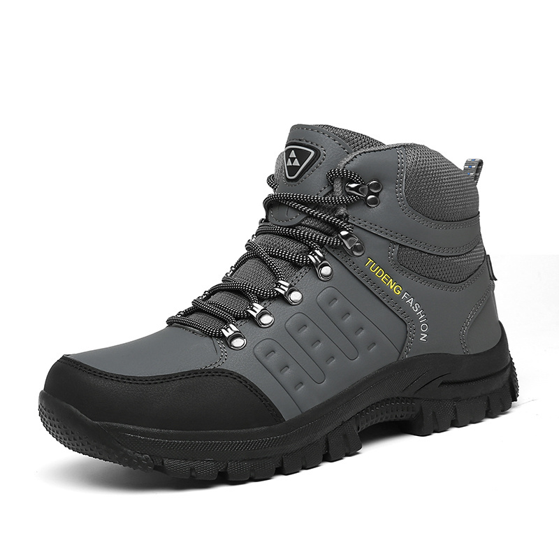 Wholesale and OEM Available Anti Slip 2020 Outdoor Hiking Shoes Boots for Men Size 39-45