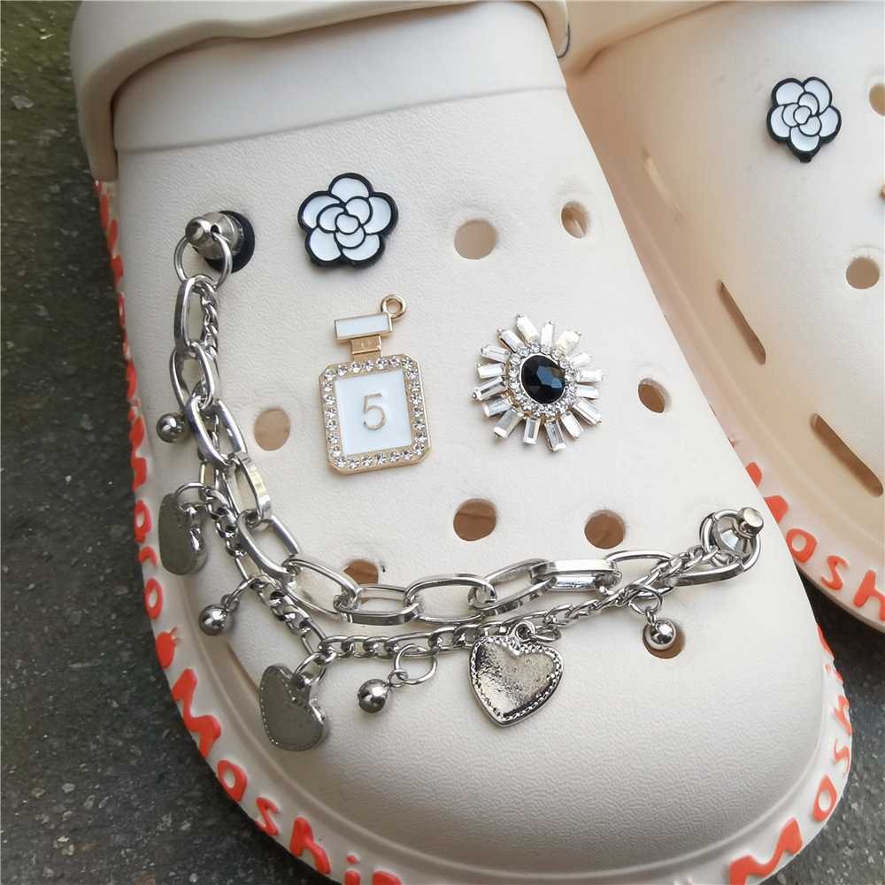 new arrival hole clogs charms  shoe chain set for girls camellia Love rhinestone chain shoe buckle slippers accessories