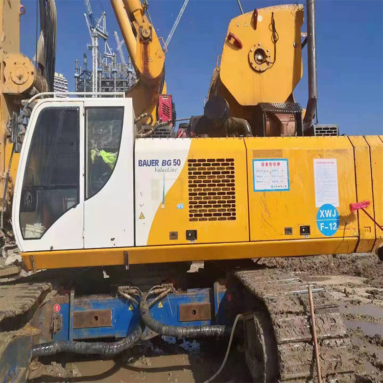 BAUER BG38, Pile Driving Machine Helical Screw Piles Work Used Rotary Drilling Piling Rig Machine