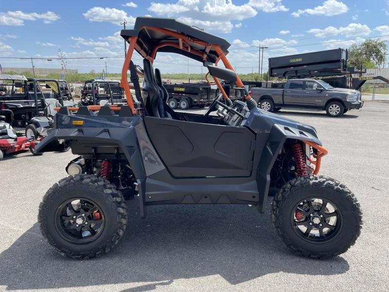 Highly Functional 1100cc 4x4 UTV 2-Seat Dune Buggy 1000cc 4-Seat Jump Vehicle for Off-Road Adventures