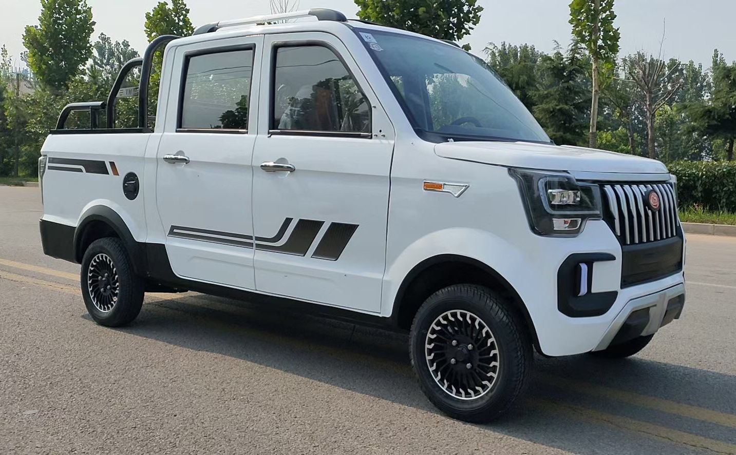 Chang Li 4 Wheel Electric Car Cargo Electric Four-wheel Drive Truck