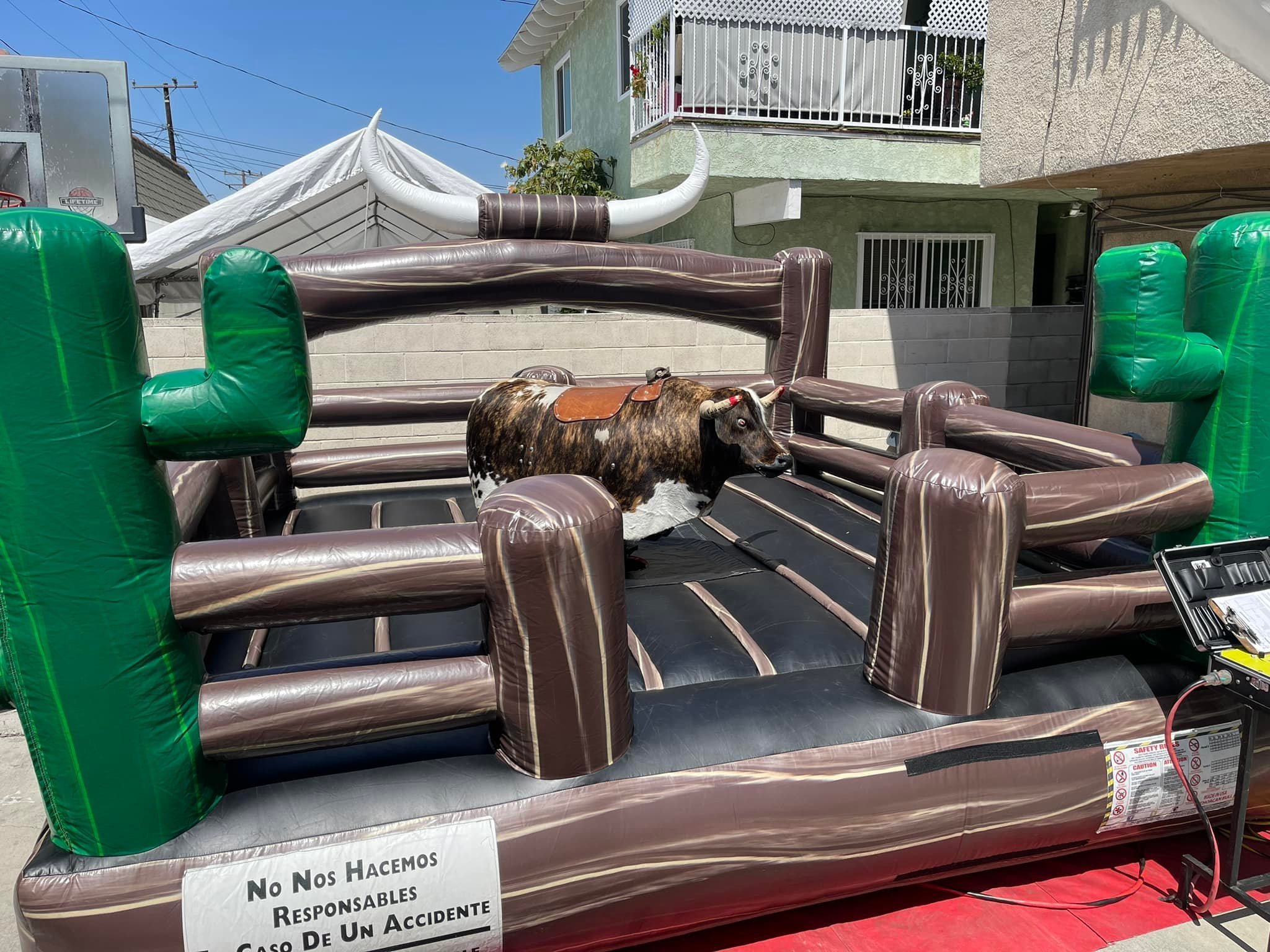 Mechanical rodeo bull Amusement Park Machine Electric Rodeo Bull Adult Games Mechanical Bull Riding