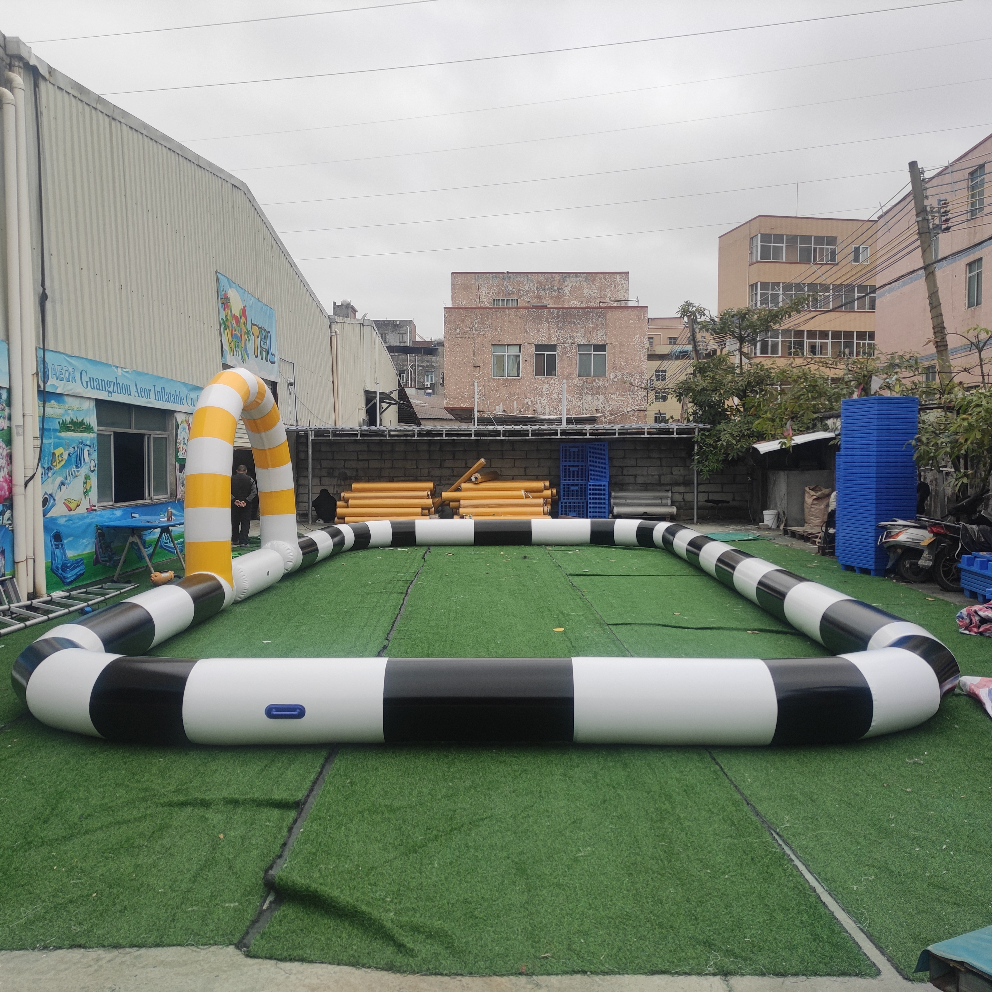 Outdoor bumper car inflatable fence children's amusement park PVC thickened Race Car Tracks For Kids