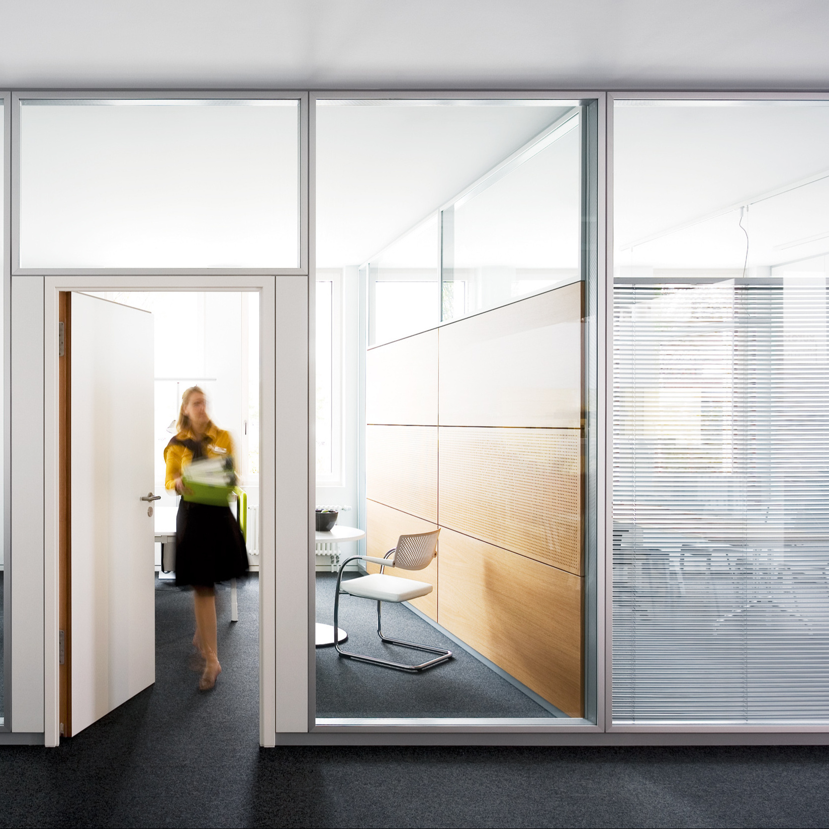 Modern Conciseness Coworking Space Double Glazed Glass Partition Soundproof Wall Partition