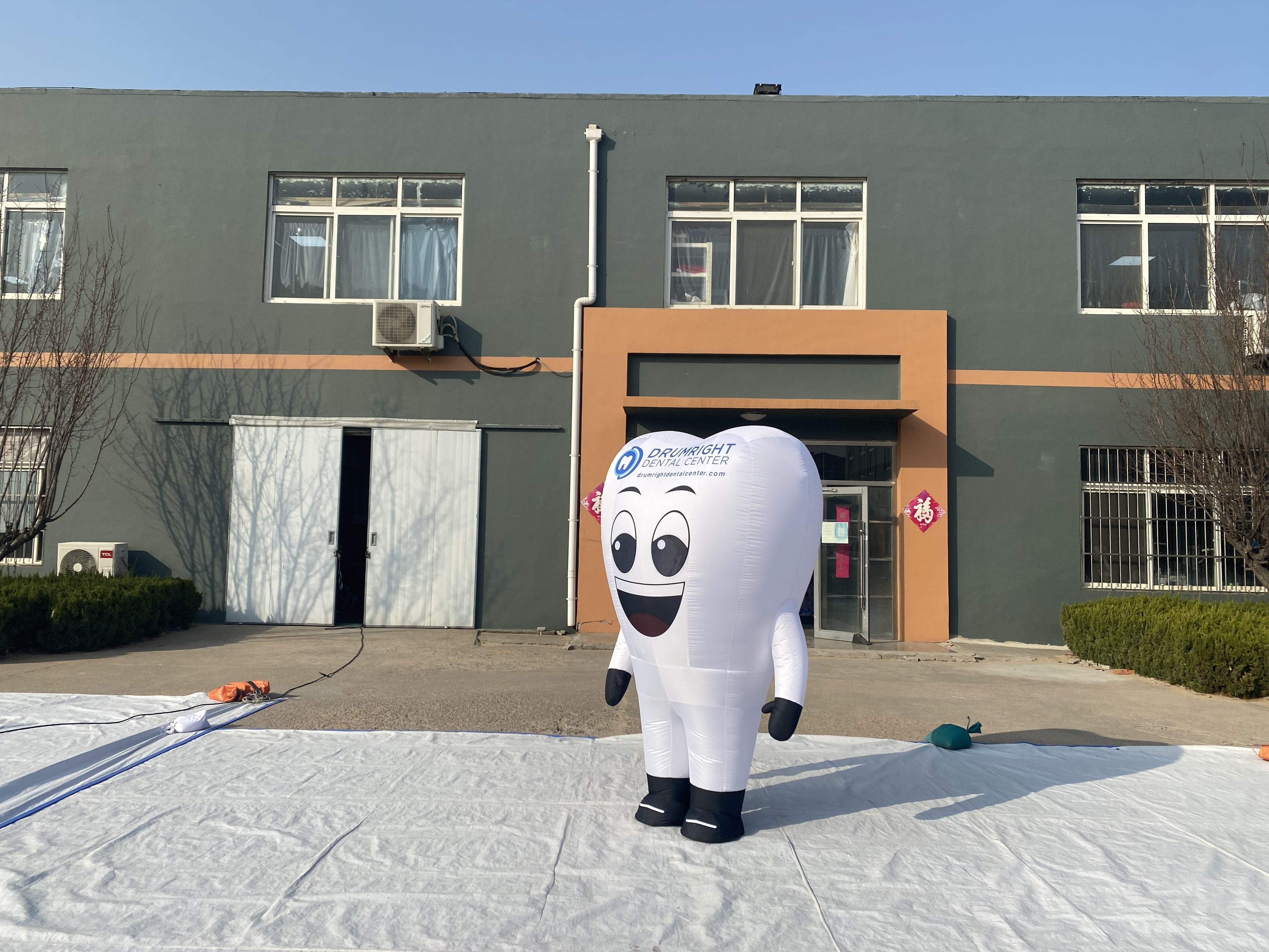 Aero inflatable White tooth walking  mascot costume Inflatable advertising interactive flexible mascot