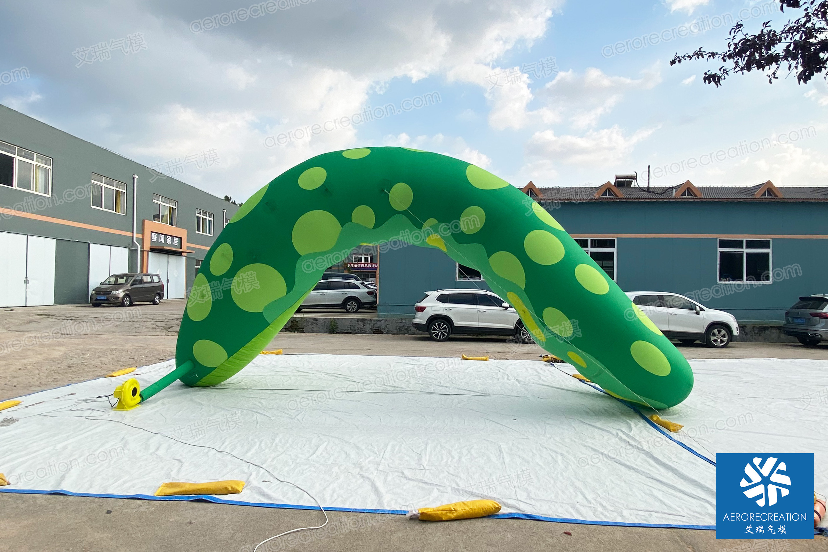 Aero giant inflatable Inflatable tentacles green octopus tentacles plant tentacles interactive decoration Customized