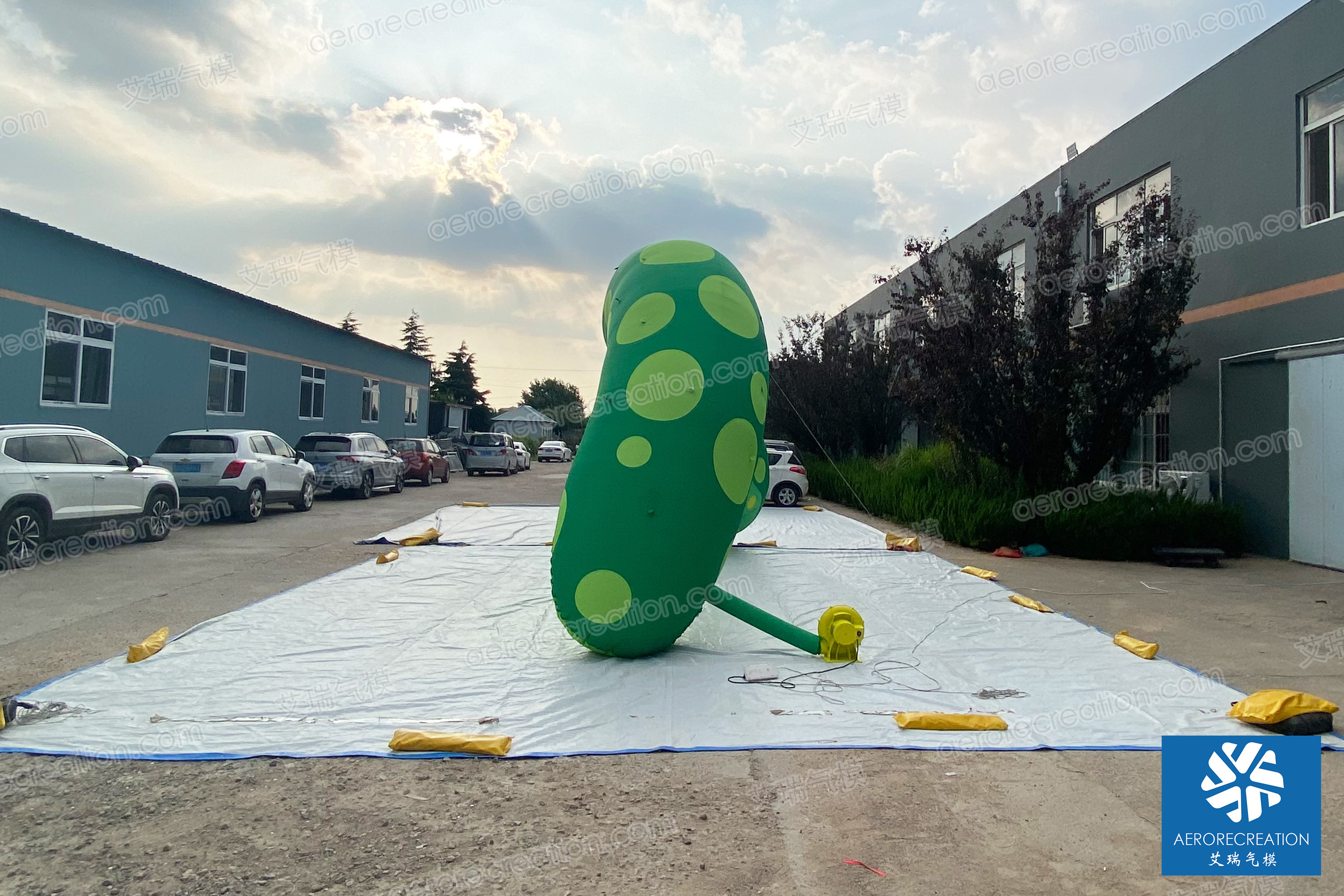 Aero giant inflatable Inflatable tentacles green octopus tentacles plant tentacles interactive decoration Customized