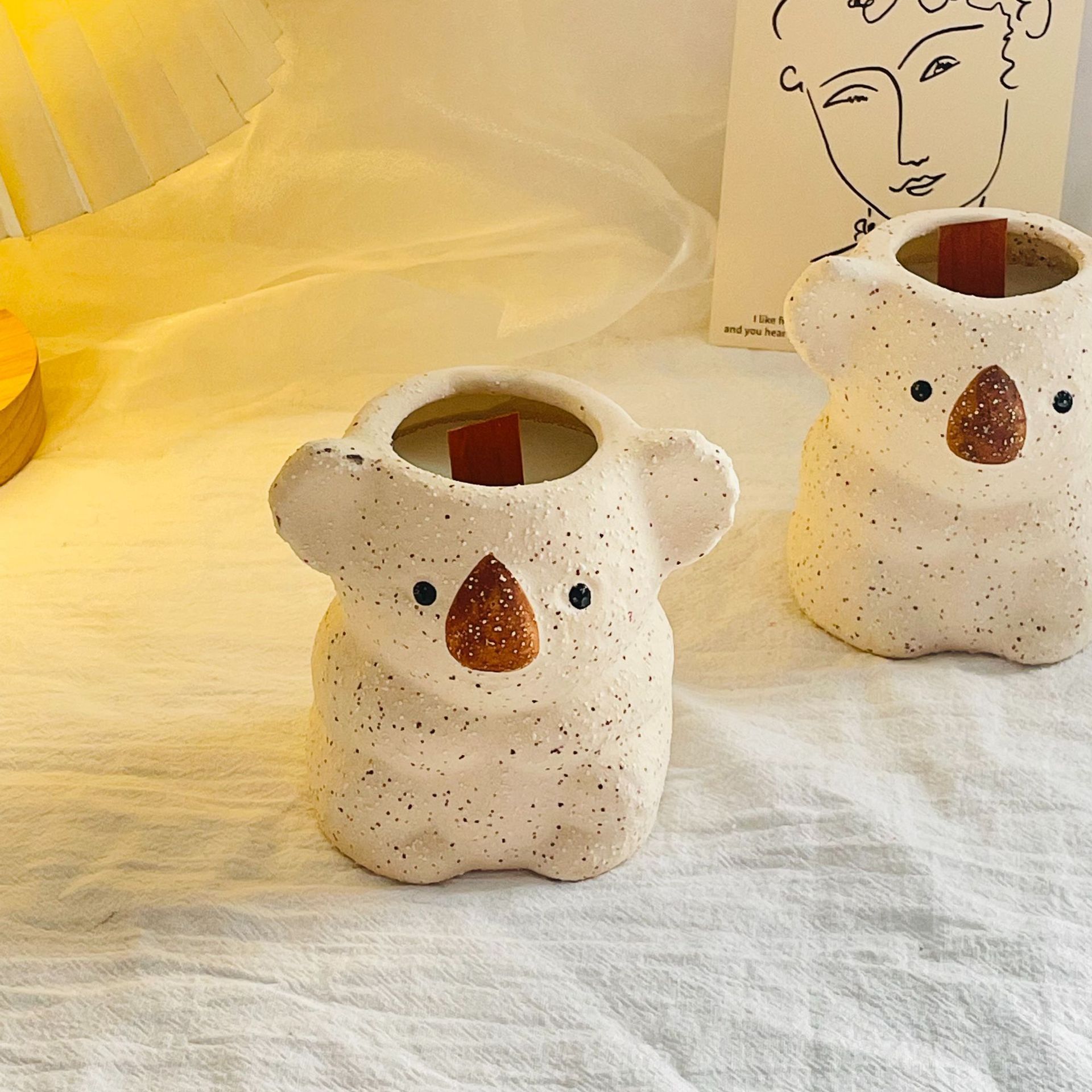 Best Selling Cute koala Ceramic Luxury Wax Handmade Candles In Ceramic Jar Aromatic Candles  Wooden Wicks Scented Candle