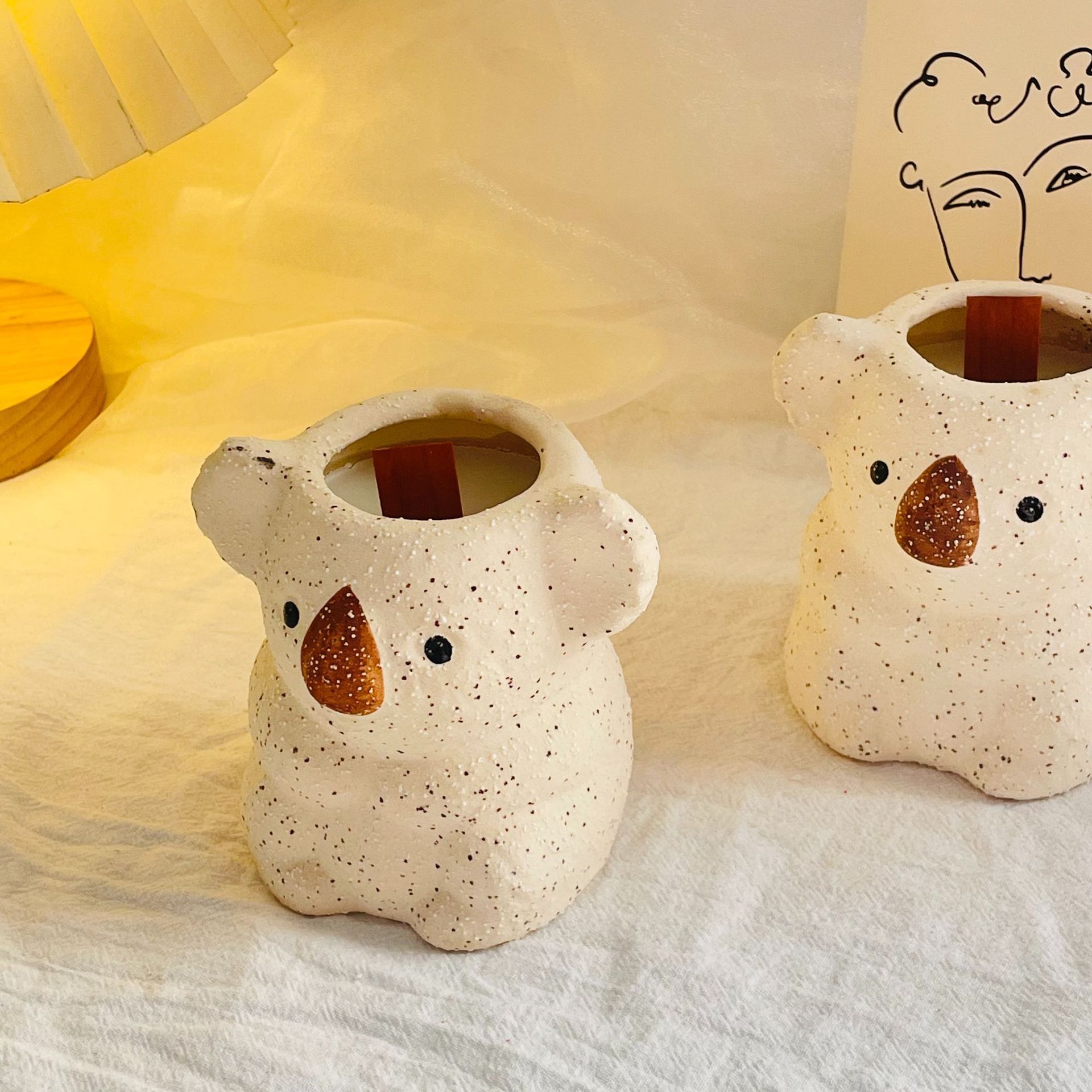 Best Selling Cute koala Ceramic Luxury Wax Handmade Candles In Ceramic Jar Aromatic Candles  Wooden Wicks Scented Candle