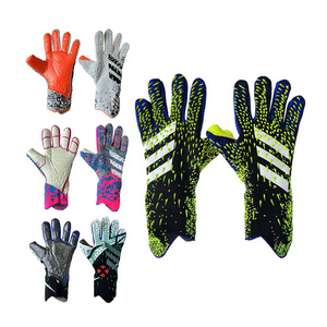 Professional Latex Sport Futsal Soccer Goalie Keeper Gloves Football Goalkeeper Gloves for sale